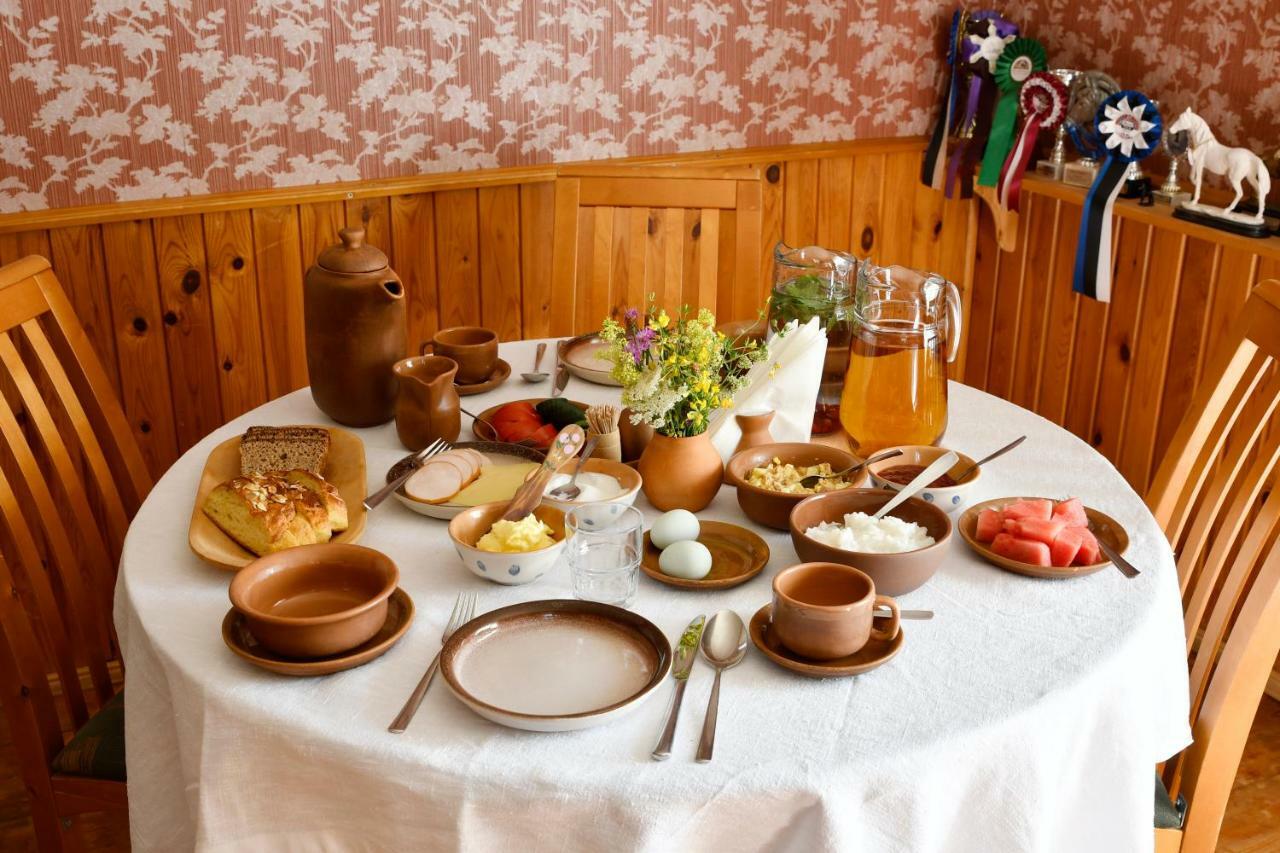 Maria Talu Guesthouse Pootsi Esterno foto